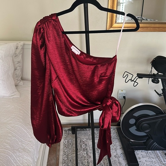 Lovers + Friends Tops - Lovers and Friends One Shoulder Blouse